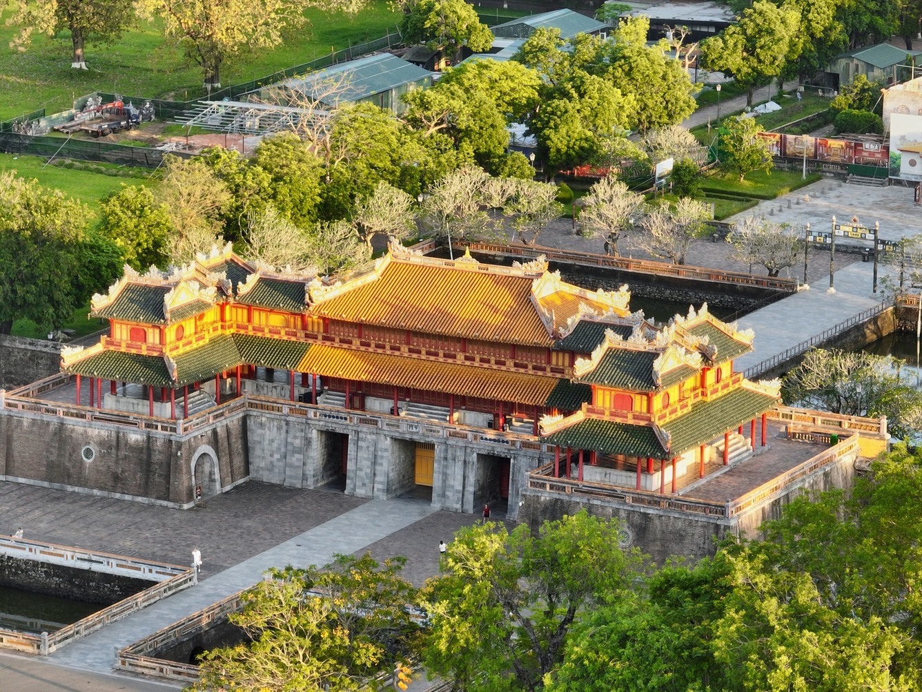 Huế 1 Ngày – Đại Nội – Chùa Thiên Mụ – Lăng Khải Định