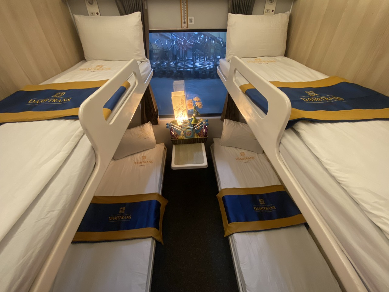 https://cdn.dulich24h.comReview cabin tàu hỏa Việt Nam 2025 – Cabin đôi, cabin 4, cabin VIP