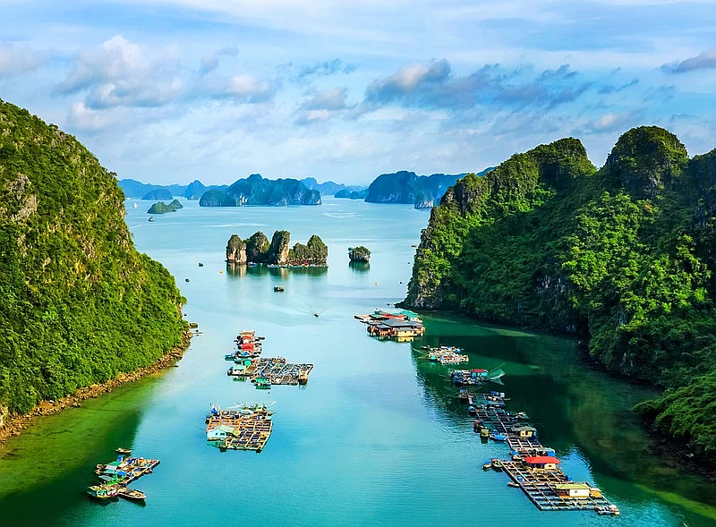 Hạ Long 3 Ngày 2 Đêm – Trọn Vịnh, Làng Chài & Bãi Tắm Hoang Sơ