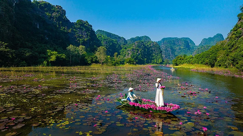 Bái Đính – Tràng An – Hang Múa 1 Ngày – Trọn Vẹn Ninh Bình