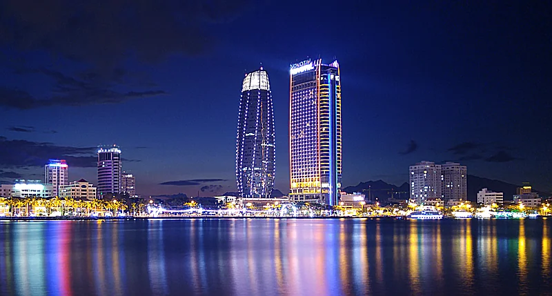 https://cdn.dulich24h.comVé máy bay & vé tàu, xe đi Đà Nẵng 2025: Giá vé & kinh nghiệm đặt vé rẻ