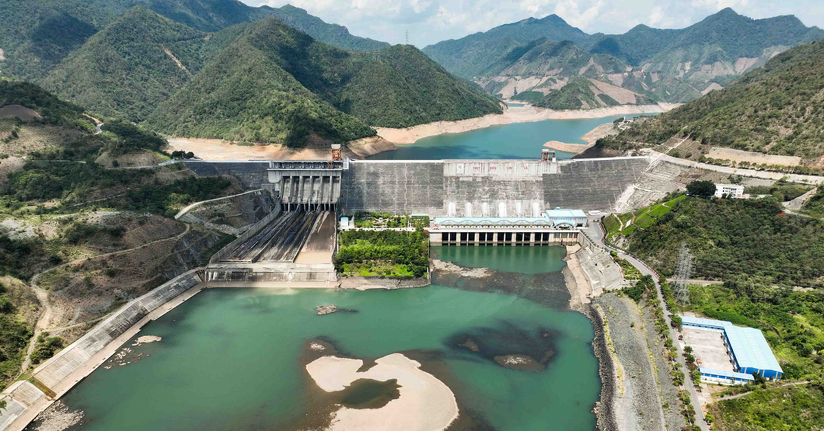 https://cdn.dulich24h.comCẩm nang du lịch thủy điện Sơn La – hồ sông Đà: Công trình thế kỷ và du lịch lòng hồ