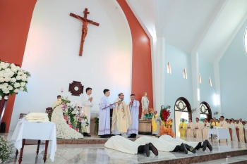 ĐAN VIỆN XITÔ CHÂU THỦY (KHÁNH HÒA) – CHỐN ĐAN TU BÊN BIỂN CAM RANH