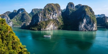 Lan Hạ 2 Ngày 1 Đêm – Hang Sáng Tối & Bãi Ba Trái Đào