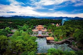 Huế 1 Ngày – Đại Nội – Chùa Thiên Mụ – Lăng Khải Định