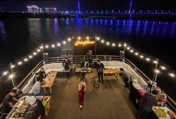 Du Lịch Sông Hồng 1 Ngày- Du thuyền Thăng Long Victory 1