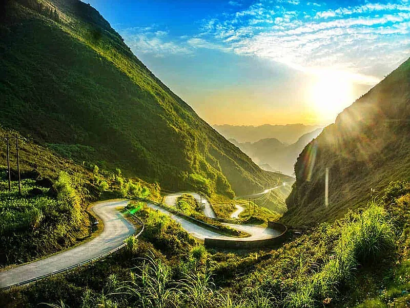 Hà Giang 4 Ngày 3 Đêm – Khám Phá Trọn Vẹn Hà Giang Mùa Hoa