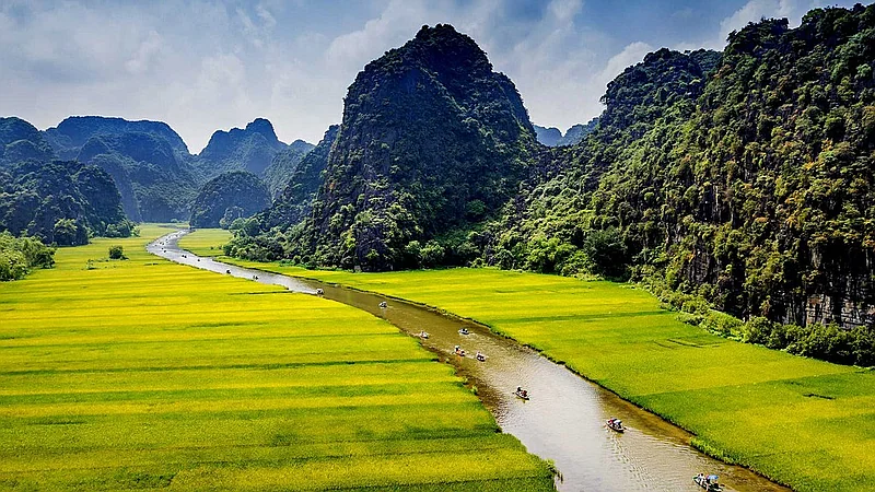 Ninh Bình 1 Ngày – Tràng An & Chùa Bái Đính
